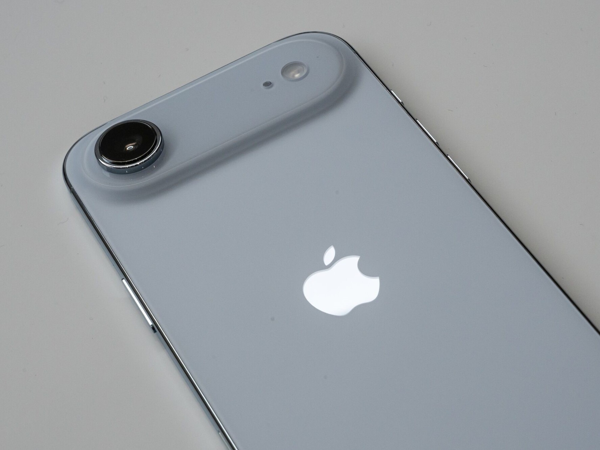 O desafio impossível da Apple: o plano para salvar o iPhone Air do fracasso vazou.