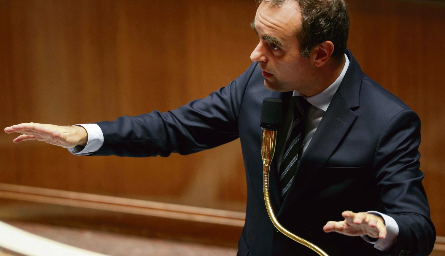 Motion de censure : Sébastien Lecornu passe à un fil